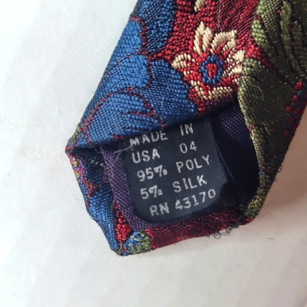 VAN HEUSEN Classic Collection Men's Necktie